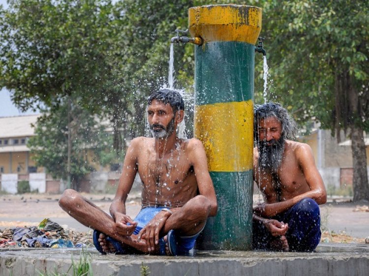 Delhi registers minimum temperature of 19.4 degrees Celsius, says IMD