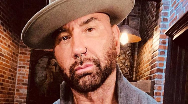 Dave Bautista boards cast of 'Knives Out 2'