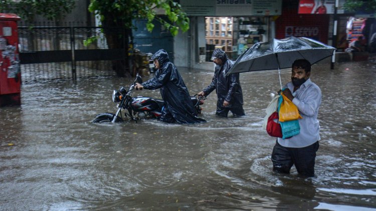 IMD issues red alert for Mumbai, city to experience heavy rains for next 4 days