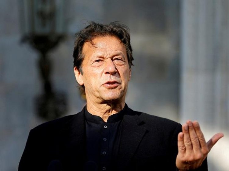 Dangerous ruling buffoons, making a mockery of Pakistan: Imran Khan