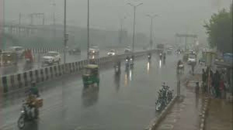 Moderate rain in parts of Delhi