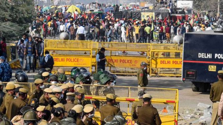 Barricades at Delhi's Singhu border almost cleared up