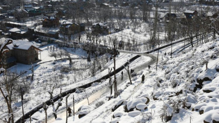 Minimum temp settles below freezing point in Kashmir