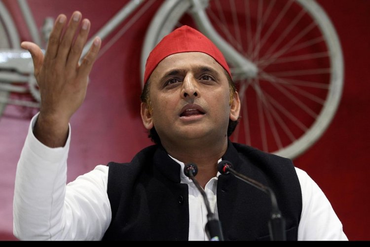 Akhilesh Yadav slams UP govt for not appointing full-time police chief