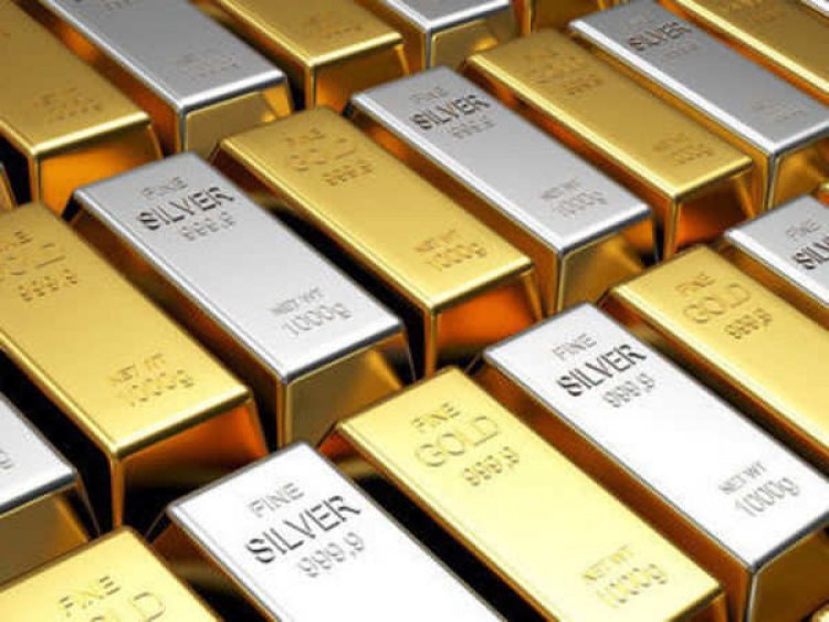 Gold climbs Rs 77; silver jumps Rs 379