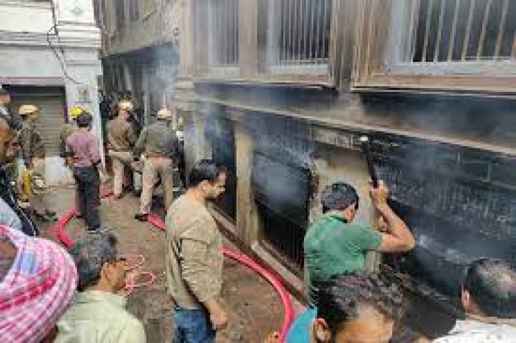 Four die as fire breaks out at saree factory in Varanasi