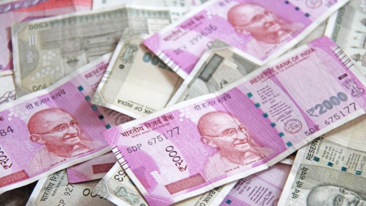 Rupee falls 20 paise to close at record low of 78.13 against US dollar