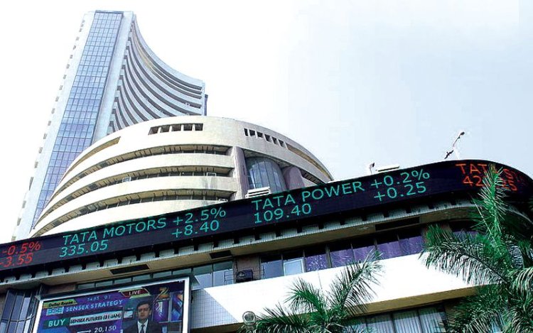 Sensex drops 152 pts; Fed decision eyed