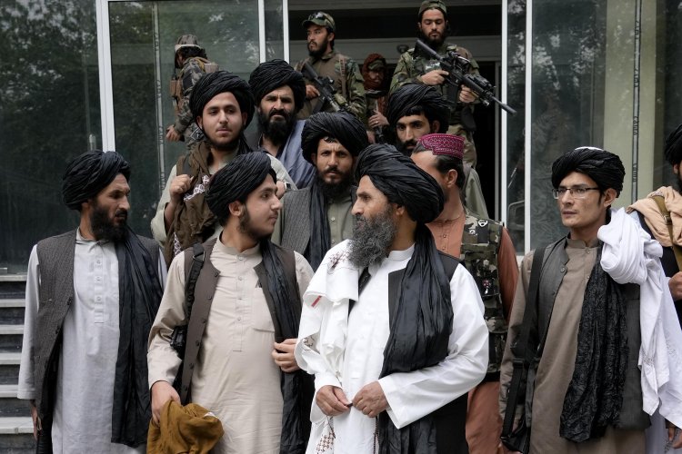 Pakistani Taliban extend truce with government in Islamabad