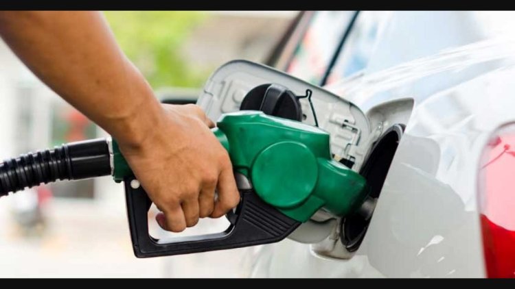 Thefts at two petrol pumps in Kerala, Rs 1.8 lakh stolen