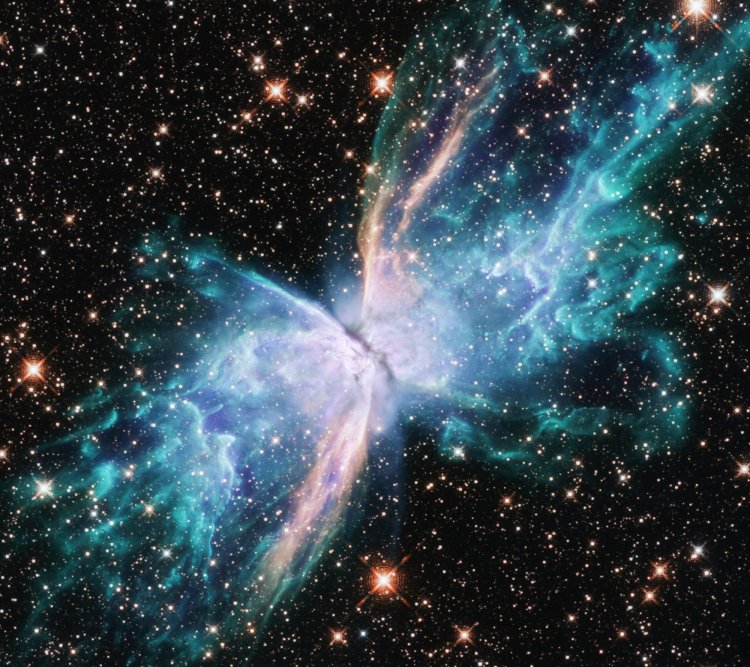 Scientists explain how Butterfly Nebula got its wings