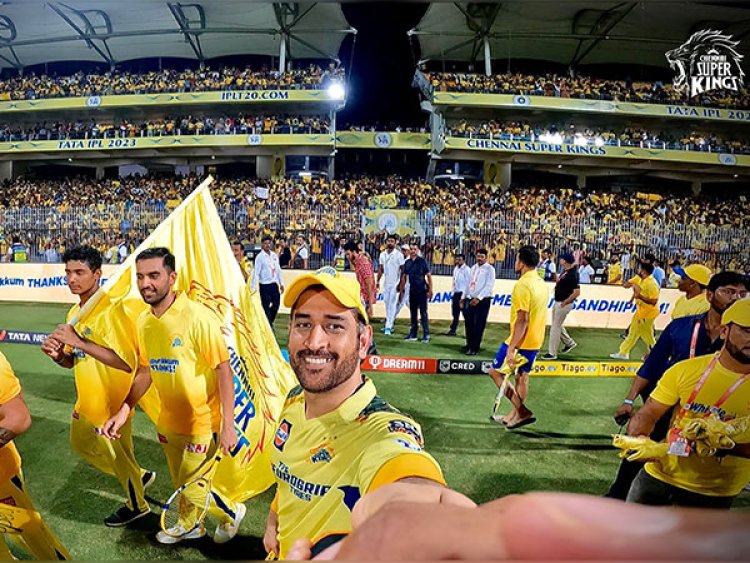 MS Dhoni, CSK players take lap of honour at Chepauk Stadium following conclusion of home games