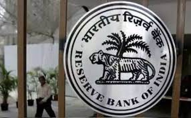 RBI prohibits IIFL Finance from sanctioning, disbursing gold loans