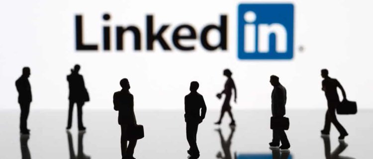 LinkedIn may add gaming to its services