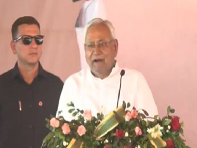 "Ab kabhi idhar udhar nahi hone waale hain," Bihar CM Nitish Kumar at PM Modi's rally in Jamui