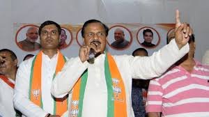Noida: BJP's Mahesh Sharma leading