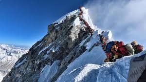 Two more Indian mountaineers die on Mount Everest, toll of Indians rises to 8