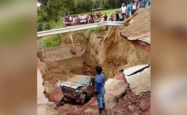 One killed as car falls into ditch in UP