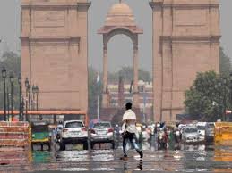 With no rains, mercury rises in Delhi