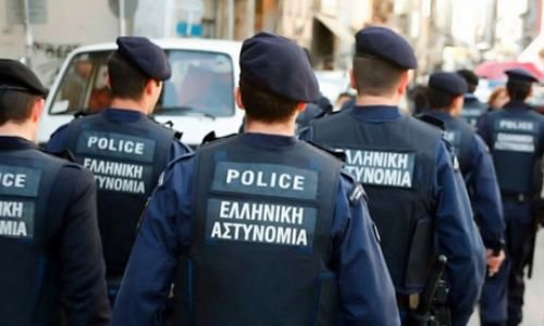 Greek police detain 38 migrants, 2 alleged traffickers