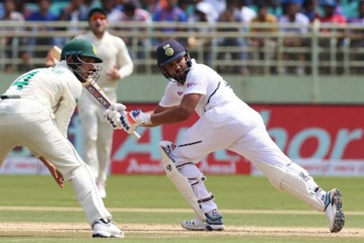 Rohit leads India's fightback as Proteas dominate first session