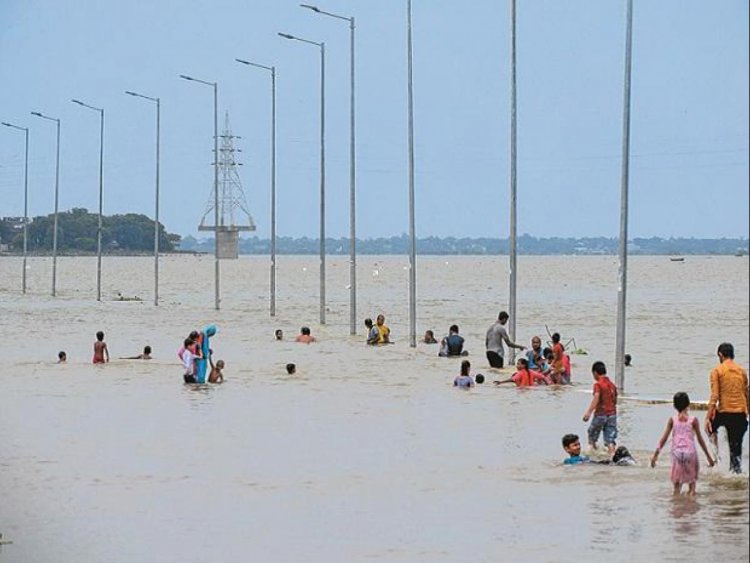 Met Department developing flood warning system for Bengaluru, Kolkata